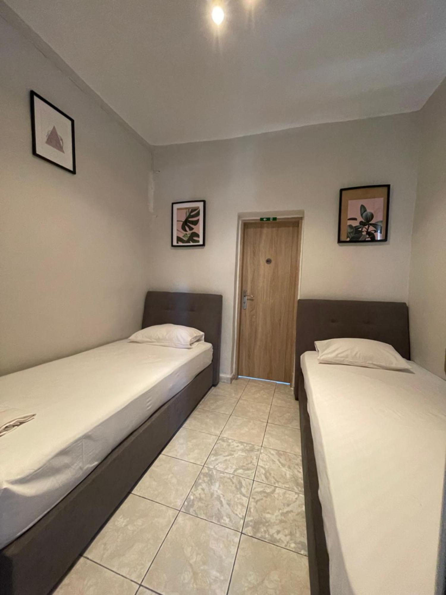 Dimitri'S Apartment Ватера Екстериор снимка